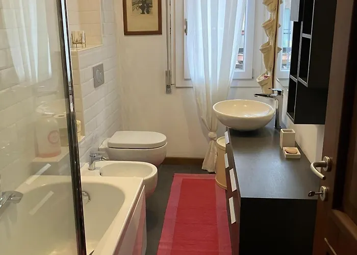 In - Jerry's House - 100mt Dal Arona